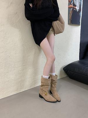 2025 новые ретро нишевые остроносые на толстом каблуке плиссированные ботфорты в складку ковбойские сапоги вестерн женские осенне-зимние две носки полусапоги