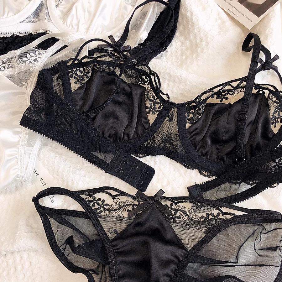 And Bra Women Thin Ultra Panties Set Underwire Brassiere Set Sexy Hollow Out Lingerie Set French Style Underwear Set Gathered Small Cup Bra Sets