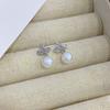 Light Luxury Leaf Pearl Earrings for Women's French Niche Design Exquisite Temperament Earrings