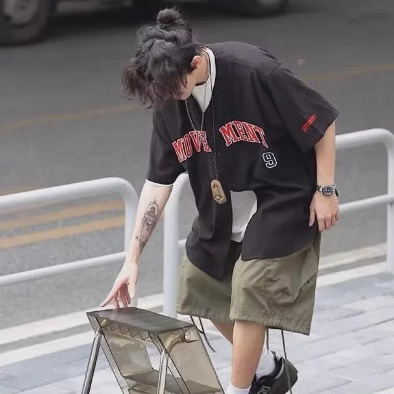 Мужская летняя бейсбольная рубашка свободного кроя, короткий рукав, воротник-стойка, вышитые буквы.