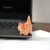 Деревянная резная фигурка кошки, ручная резьба по дереву, художественная статуэтка котенка, маленькая скульптура животного, украшение для домашнего офиса, рабочего стола, орнамент