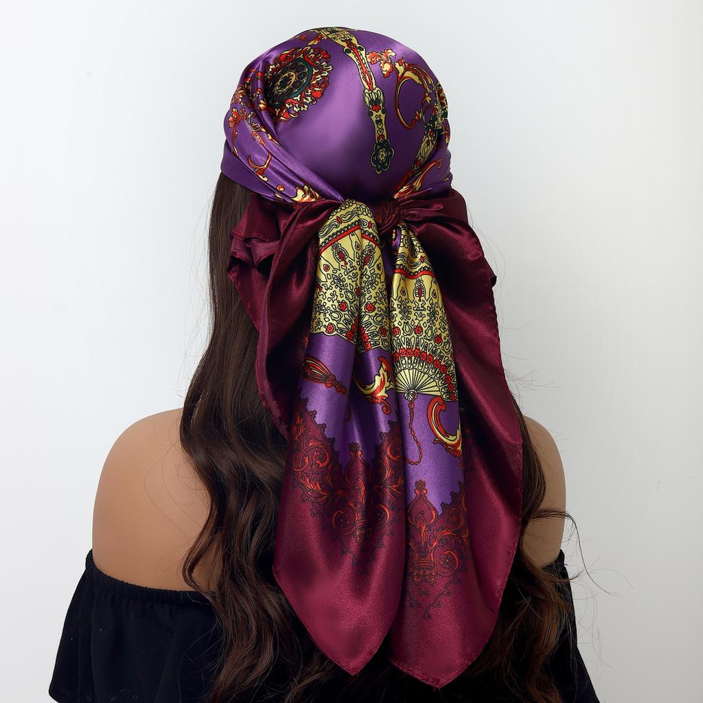 Популярные шали Европа и Америка Модные банданы Новый принт Солнцезащитный 90X90СМ Платок Четыре сезона Роскошные квадратные шелковые шарфы