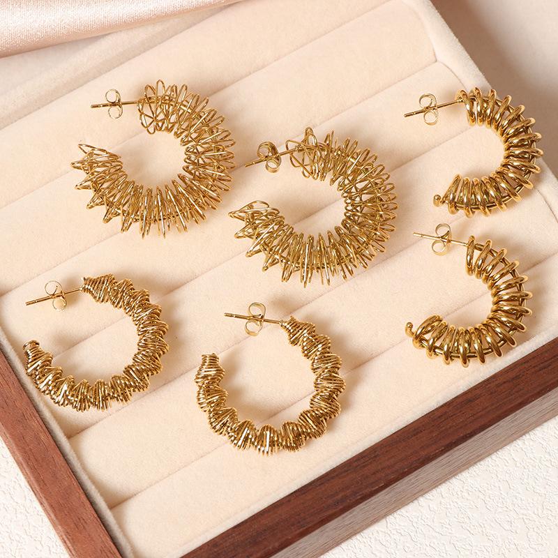 Fashion Heavy Industry Metal Style Niche Spring Design Titanium Steel Gold-plated C-type Earrings