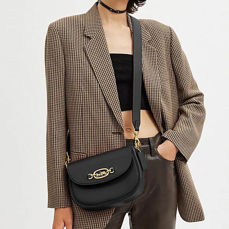 Coach Harley 22 Solid Color Flap Hardware Buckle Leather Saddle Bag Crossbody Shoulder Bag Small Women Bags Black CM705-B4BK