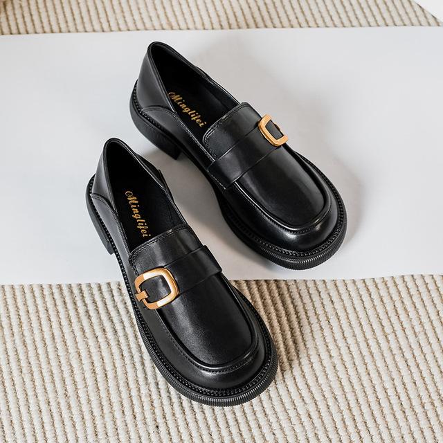 Новые весенние женские лоферы, модные металлические туфли, кожаные туфли в английском стиле, черные, большие для вечеринок и работы