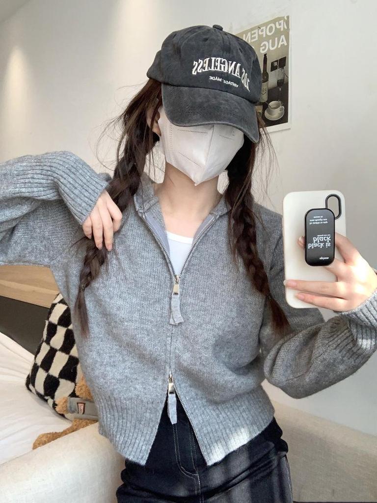 Grey Zip-Up Hooded Knit Cardigan - Women's Autumn Shoulder-Length Sweater