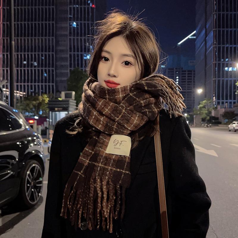 Retro Internet celebrity plaid scarf girls winter ins Korean version versatile warm long shawl dual-purpose student scarf