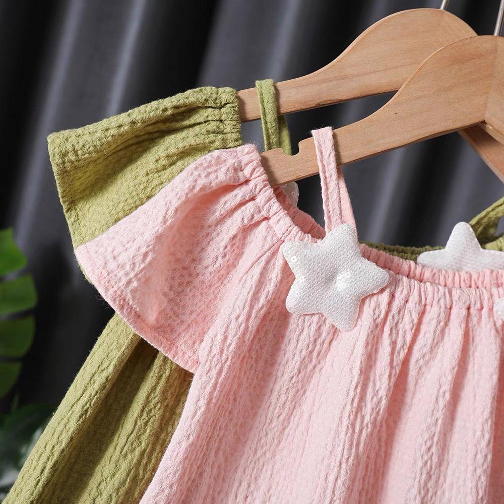 Летние детские футболки с милым принтом для девочек, свободная футболка с открытыми плечами на слинге с короткими рукавами и звездами, детская рубашка, однотонный топ