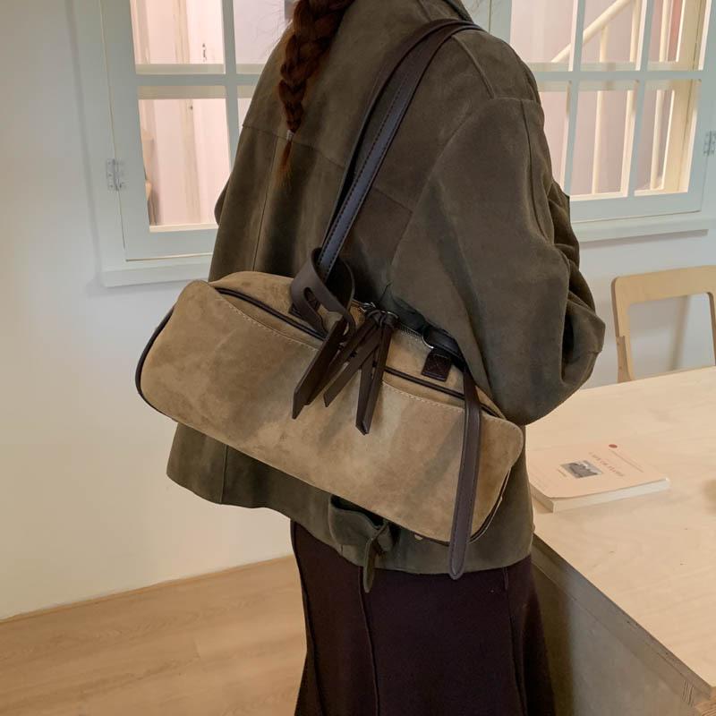 Ретро портативная сумка-боулинг женская осень-зима 2025 новая модная замшевая сумка под мышкой нишевая сумка для поездок на работу