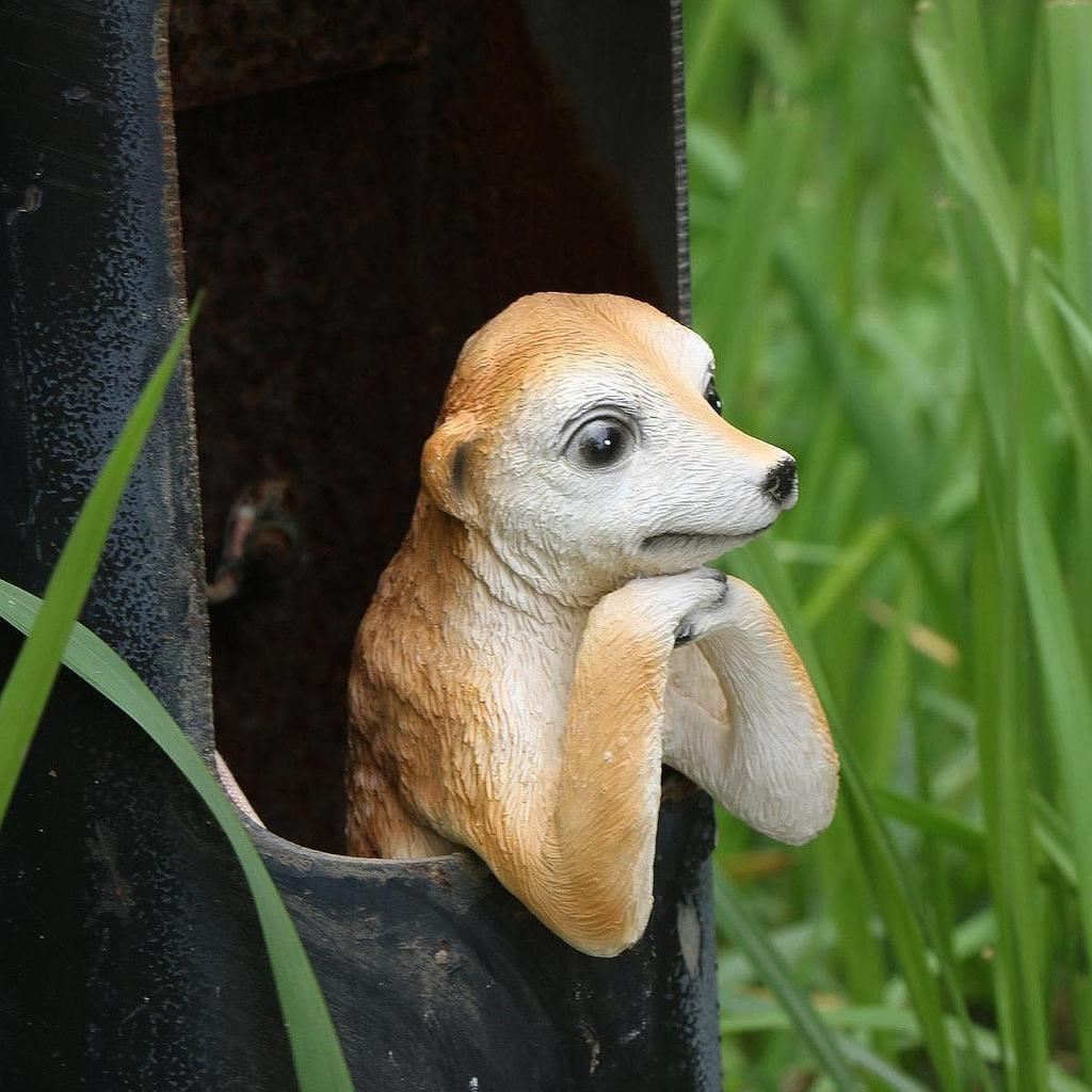 Meerkat Garden Animal Statue Housewarming Gift Funny Meerkat Figurine for Balcony Home Decoration Tabletop Outside Garden Decor