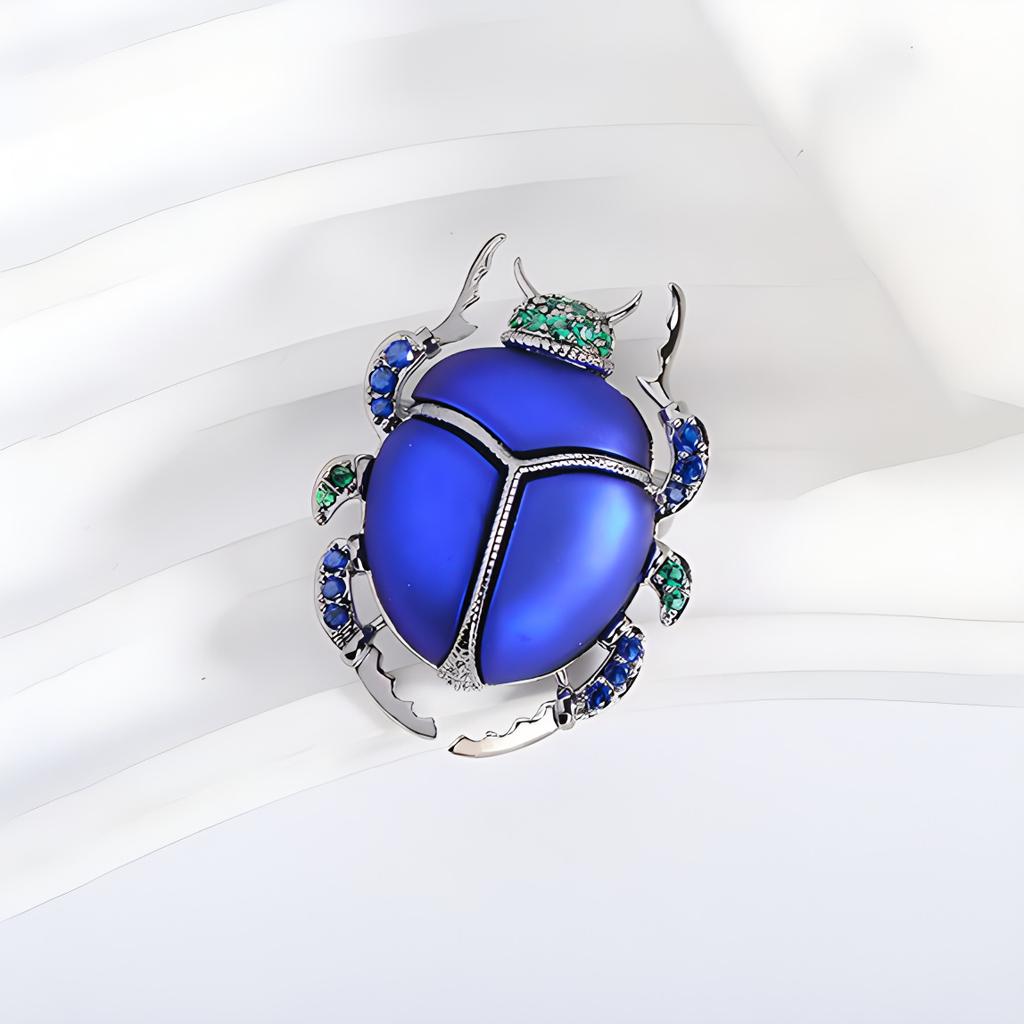 Beetle Brooch Creative Insect Brooch Niche Design Anti-Light Pin Suit Accessories