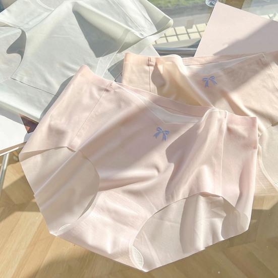 Ultra-Thin Seamless Ice Silk Panties for Women Mid Waisted Soft Stretchy Underwear Breathable Invisible Briefs