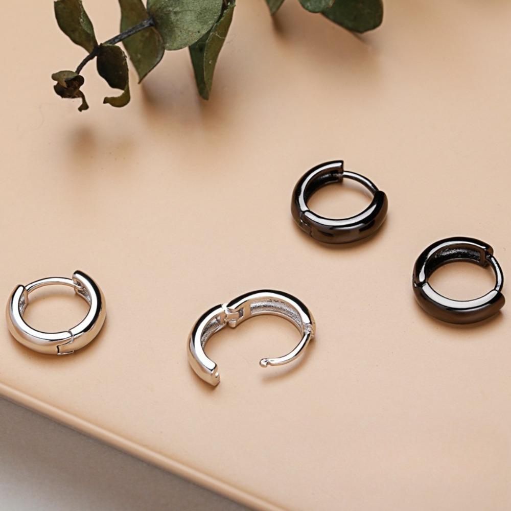 Серьги-кольца S925 Посеребренные Черно-Белые для Мужчин Женщин Пары Простые Круглые Серьги