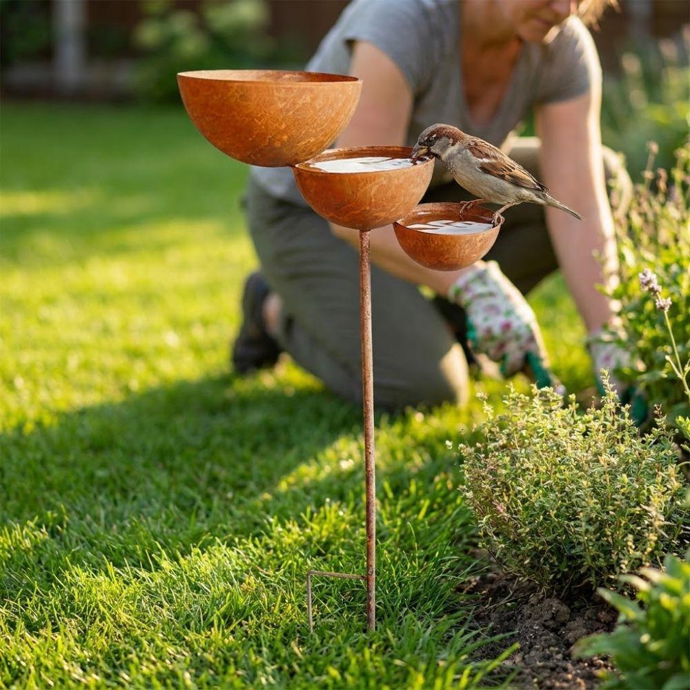 Ground Stakes 3-Tier Metal Bird Bath Rusted Bird Water Dispenser Animals Drinking Cup Outdoor Yard