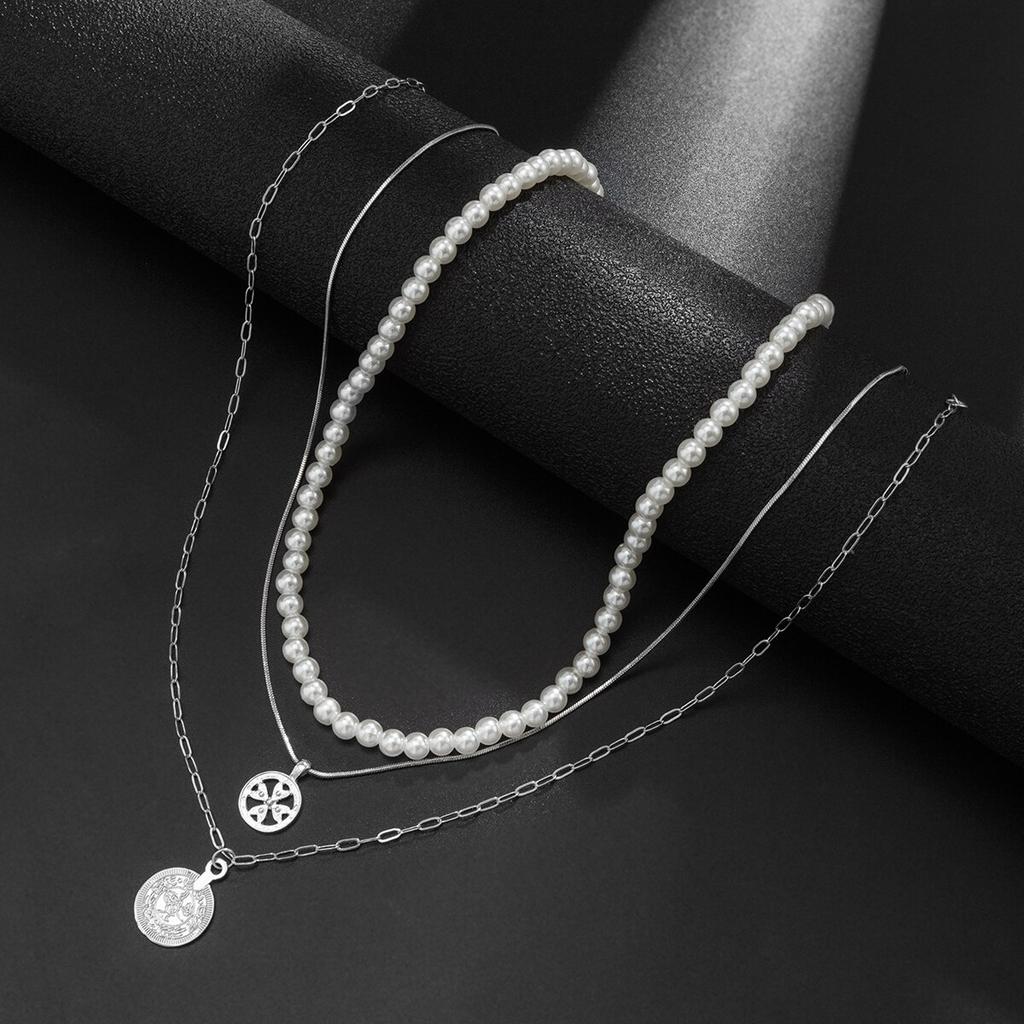 Vintage Goth Imitation-Pearl Coin Pendant Choker Necklace for Men Fashion Statement Punk Snake Chain Grunge Jewelry Steampunk