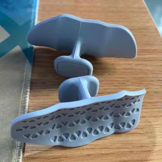 1 Pair Anti-Slip Silicone Workout Grips Men Women Hand Palm Protection Weight Lifting Dumbbell Deadlift Pull-Up Grippers Gym Training