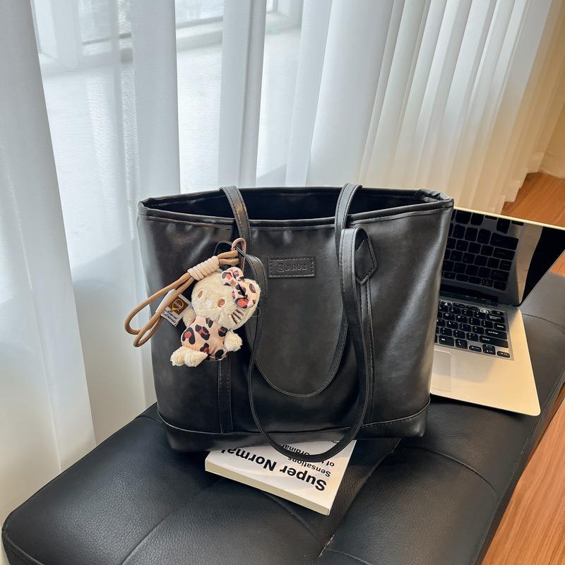 Large-capacity tote bag women's 2026 new fashionable and simple casual shoulder bag to work commuting texture big bag