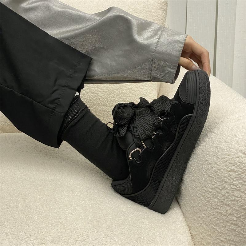 Модные кроссовки на толстой подошве для пап и мам 2025 Лето Осень На шнуровке Массивные кроссовки Повседневная обувь для скейтборда Смешанные цвета Спортивная обувь