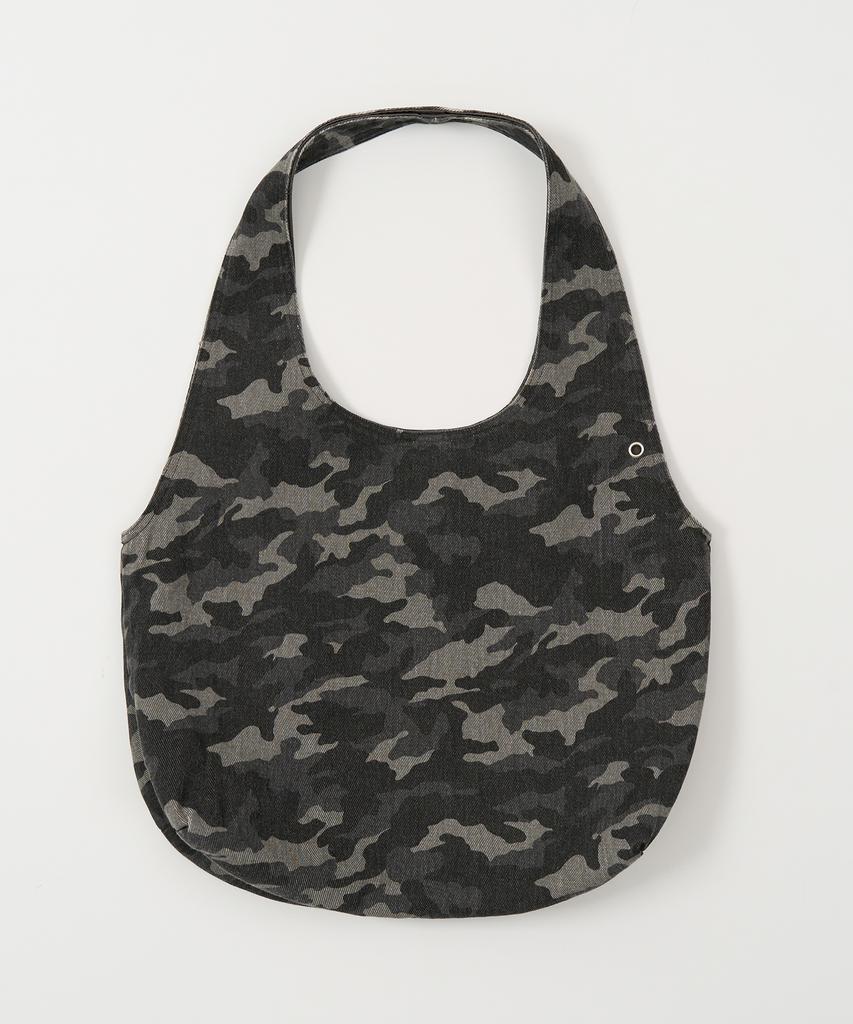 Переворачивающаяся сумка-хобо цвета Toffee Camo (коричневый)