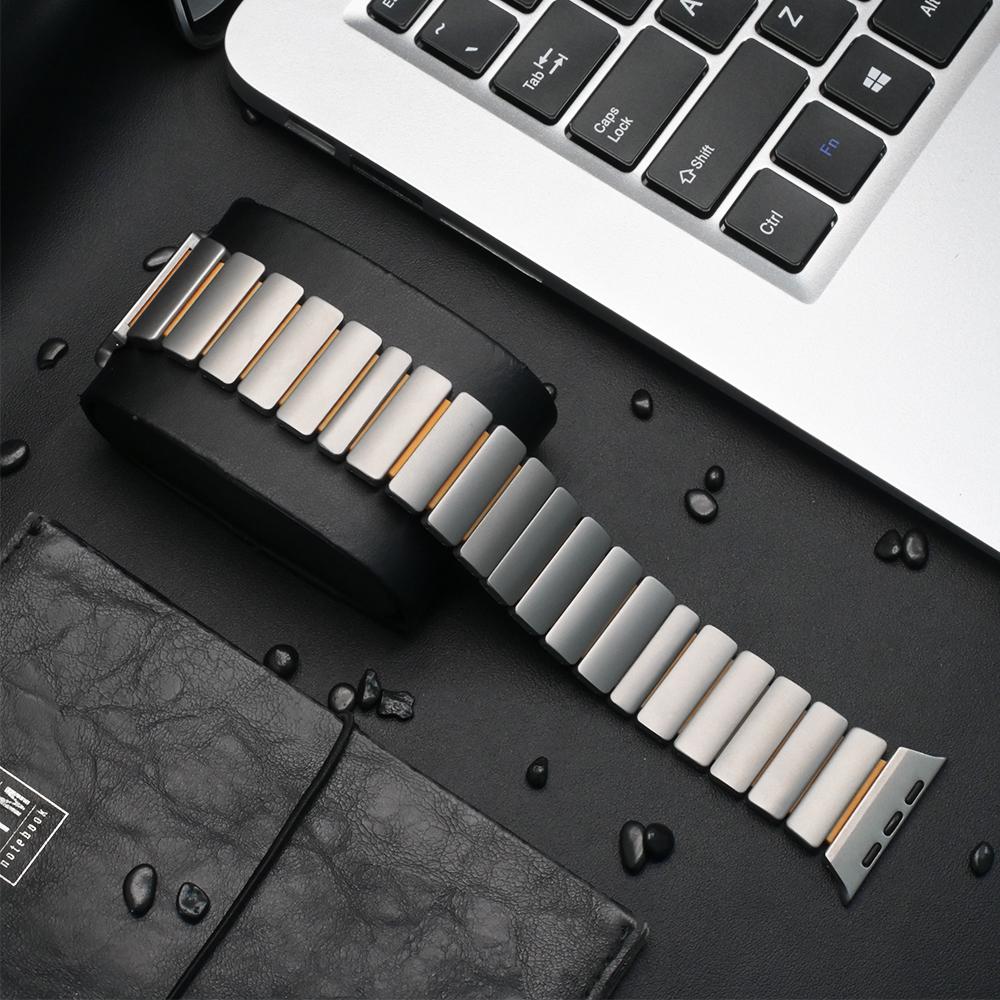 Titanium Fluoroelastomer Rubber Band for Apple Watch Ultra 3 2 49mm Series 10 11 46mm Strap for Iwatch 9 8 7 45mm 6 5 SE 3 44mm