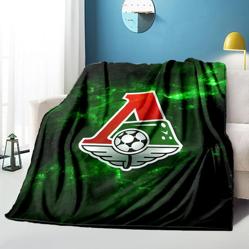 Green And Red Soccer Emblem Printed Throws Blanket Soft Flannel Blankets for Couch Bed Gifts for Men Women Picnic blanket Christmas gifts