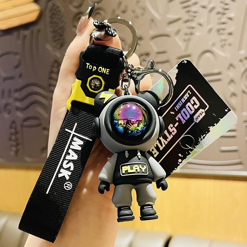 Creative Epoxy Cool Lightning Play Bear Keychain Female Trend Exquisite Fashion Car KeyRing Bag Pendant Boys Gifts