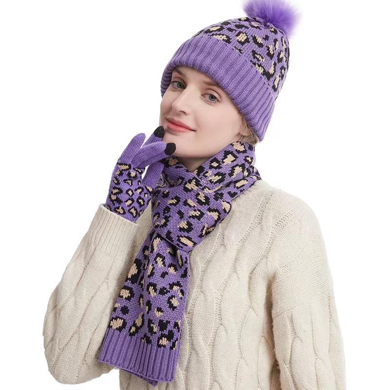 Women's Winter Keep Warm Set Fleece Lining Beanie Telefingers Gloves Thicken Scarf Knitted Muffler Hat Leopard Neckerchief