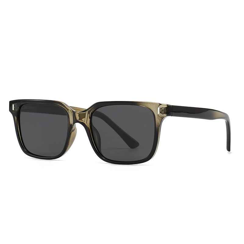 European Street Style Square Polarized Sunglasses Women Shades UV400 Retro Rivets Men Trending Sun Glasses Shades UV400