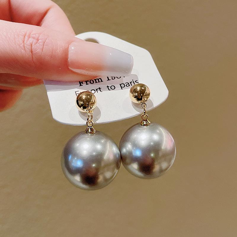 Elegant Zircon Pearl French Retro Luxury Earrings 2025