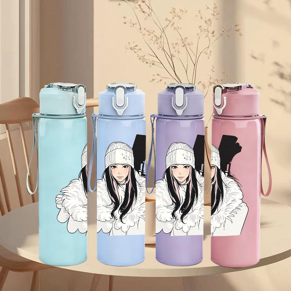 1PC Traditional Oriental Lady 750ml Color Plastic Sports Water Bottle Leakproof Flip Straw Lid Suitable for Sports Office Home Use