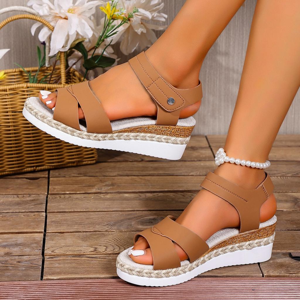 Fashion Casual Adult Sandals New Spring Roman Style Woven Strap Thick Heel Oversized Fashion Women's Shoes