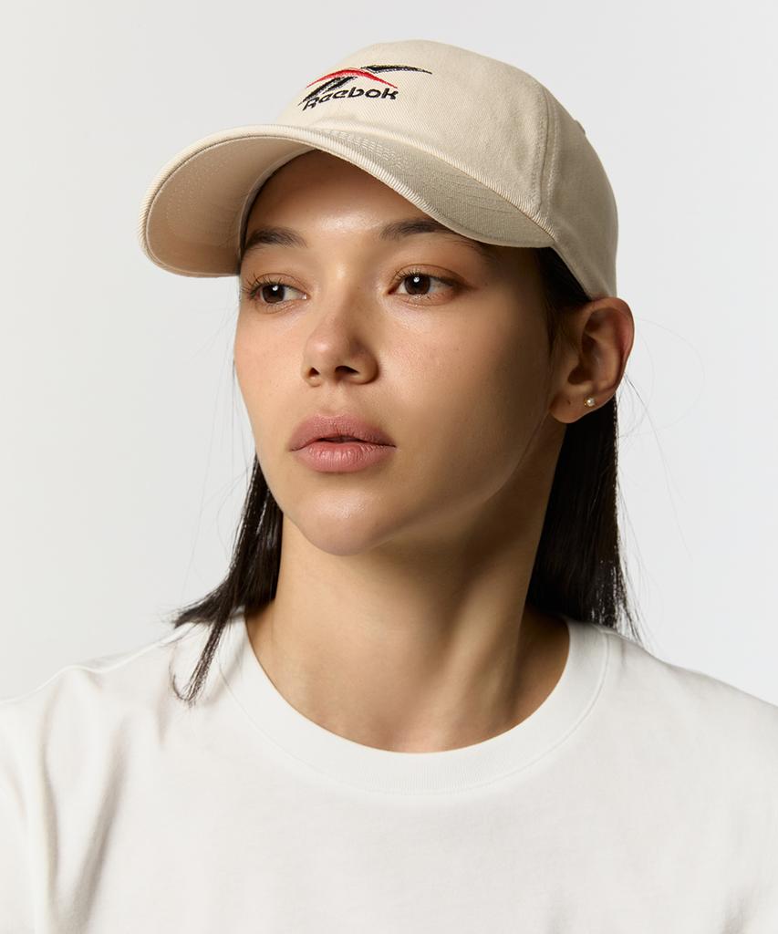 Reebok Векторный логотип Бейсболка - Кремовый