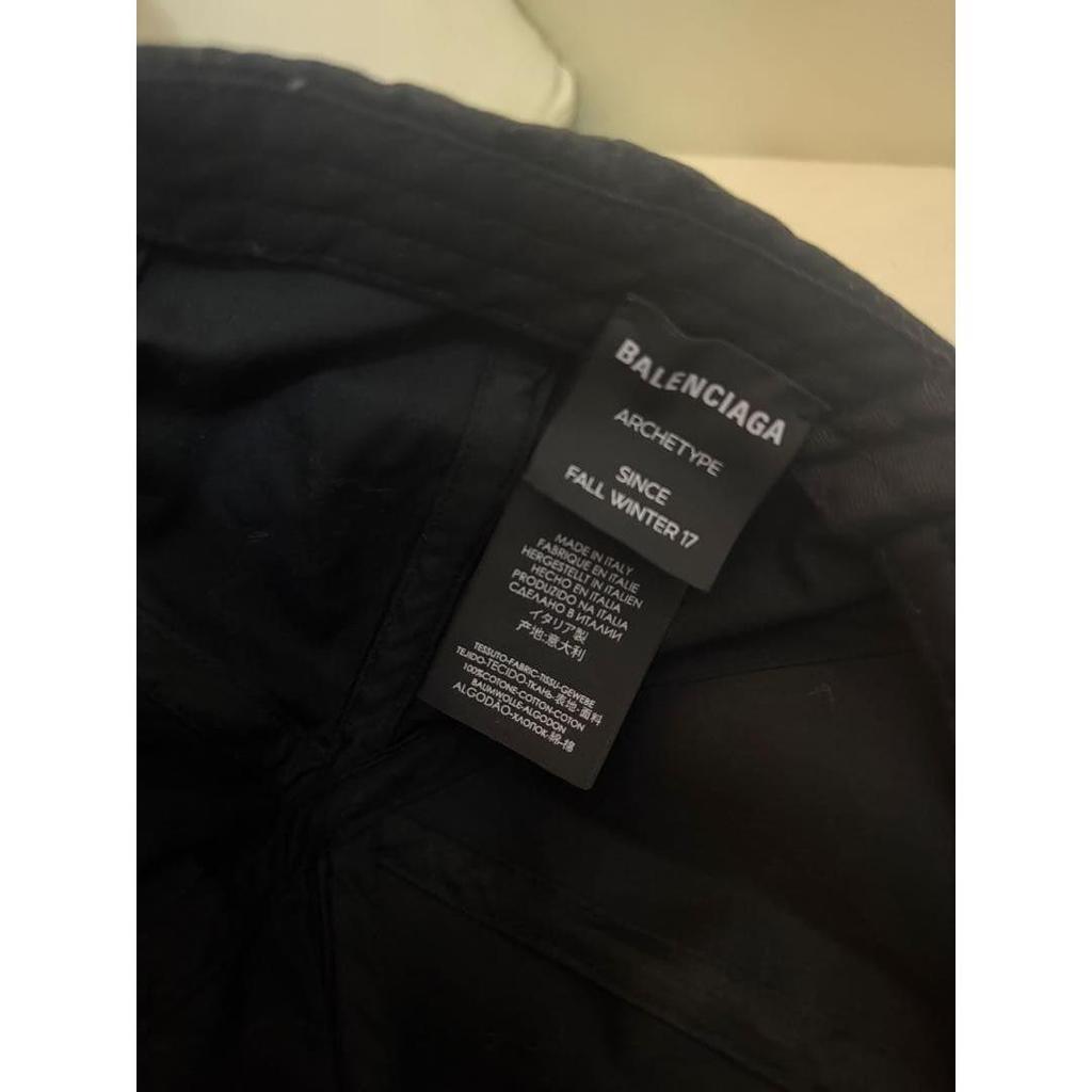 Б/у ЧЕРНАЯ КЕПКА BALENCIAGA ARCHETYPE