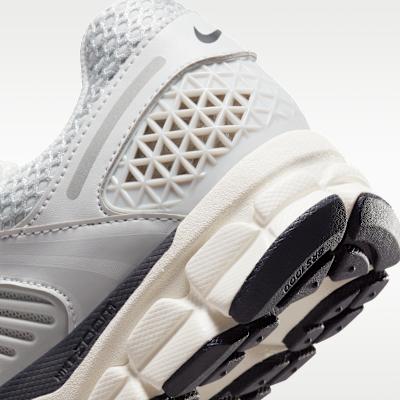 Nike Zoom Vomero 5 Photon Dust Металлический Серебристый (Женский)