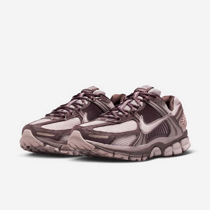 Nike Women's Zoom Vomero 5 Sneakers
