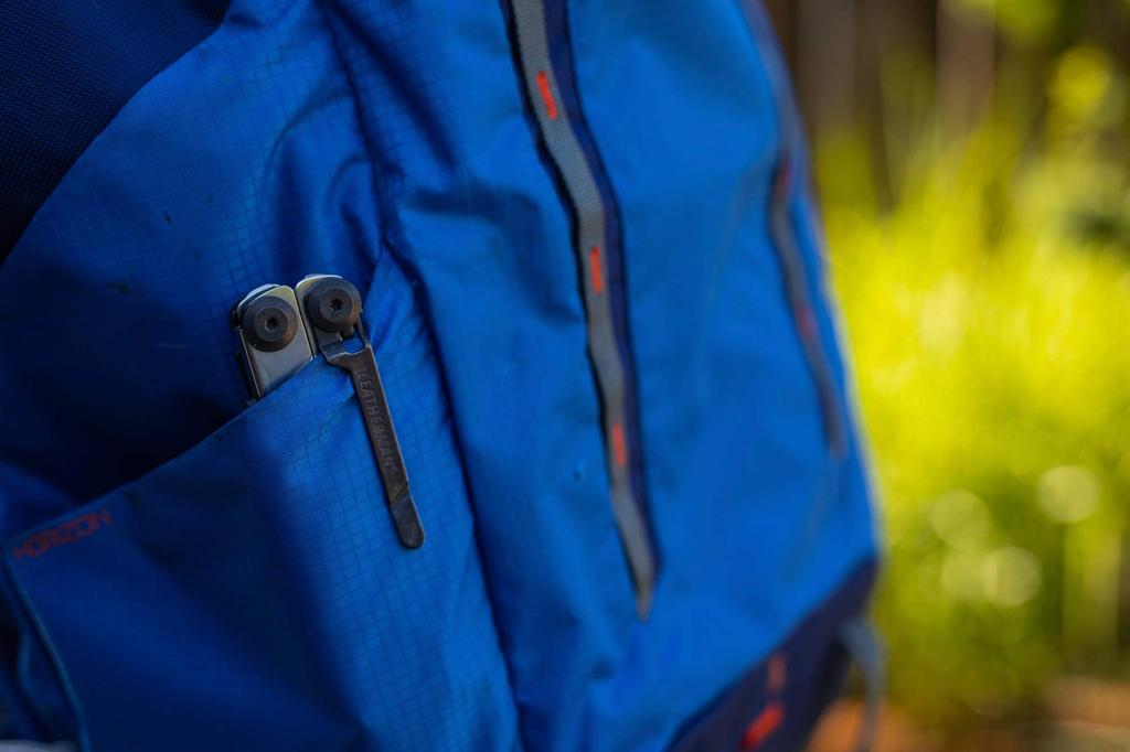 Leatherman Многофункциональный инструмент SIGNAL с нейлоновым чехлом, японская гарантия 25 лет [Оригинальный продукт] [Черный и серебристый]