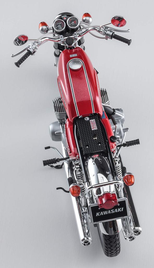 Hasegawa Kawasaki 500-SS/MACH III Late H1 1/12 Plastic Model Kit 21731