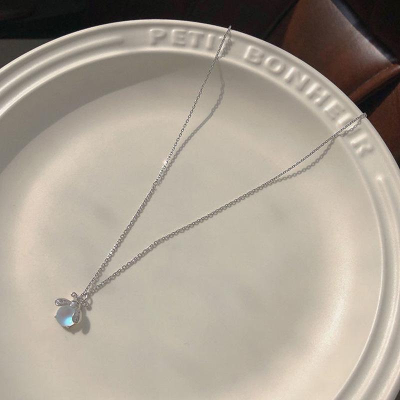 Firefly Moonlight Stone Necklace Fashion Simple Women Personality Light Luxury Zircon Necklaces Jewelry Party Gifts Accessories