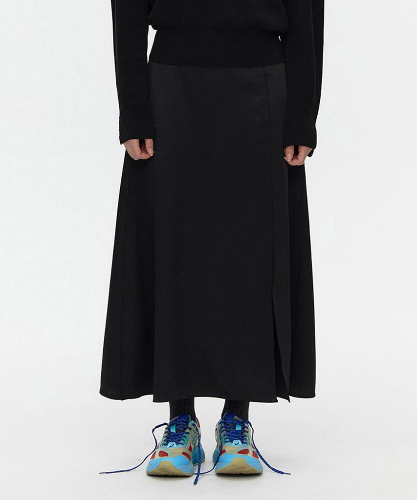 AHWE Interlocked Satin Skirt_Black