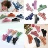 Elegant Large Size Lady Hair Claw Clips For Women With Interlocking Teeth Design
