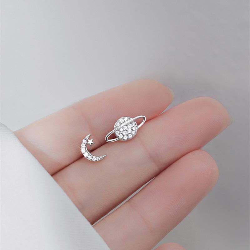 Simple Fashion Zircon Star Moon Mini Earrings for Women Cute Korean Planet Asymmetric Ear Studs Piercing Earrings Jewelry Gifts