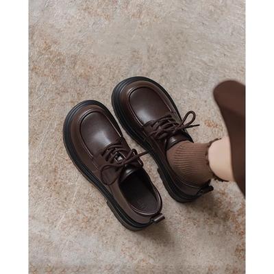 Черные маленькие кожаные туфли женские в британском стиле 2025 лето новая кожа универсальные удобные на мягкой подошве одинарные туфли платформа лоферы