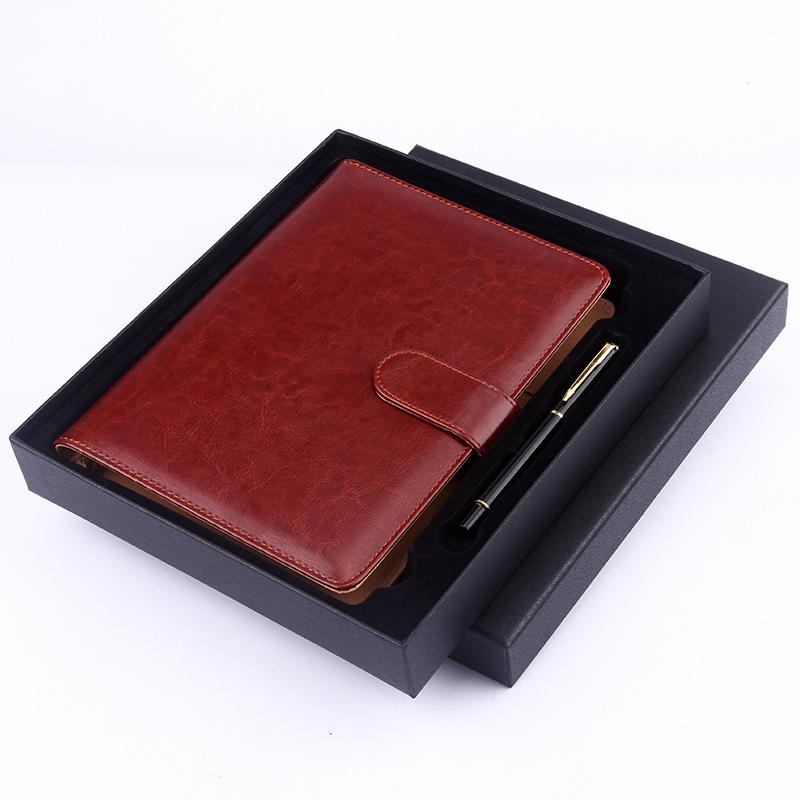 Набор из кожаных блокнотов с магнитной застежкой — с возможностью нанесения логотипа, включает блокноты формата A5 и B5 с отрывными листами в подарочной коробке