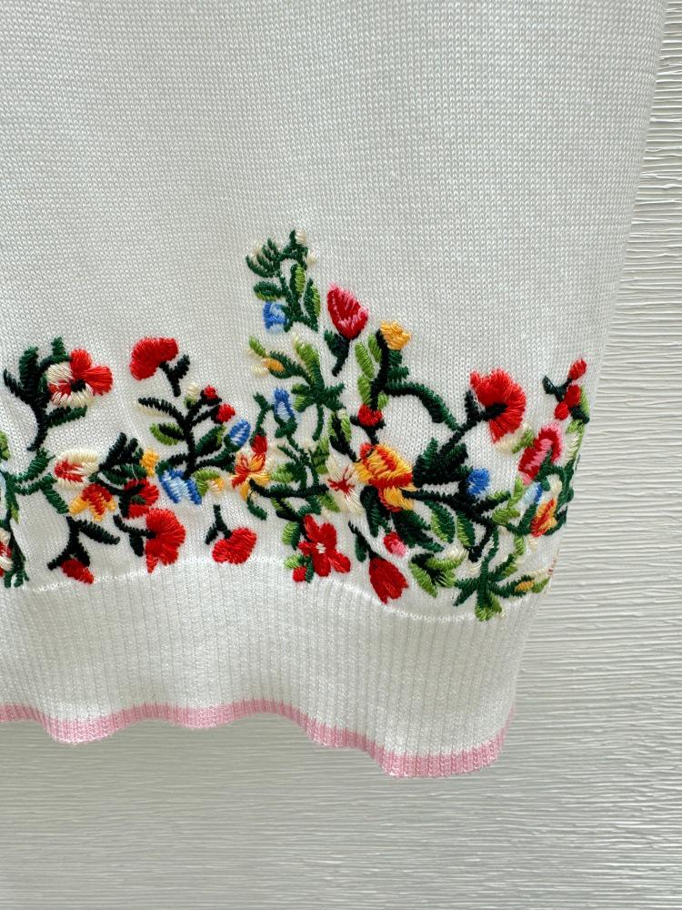 2026 Spring Floral Embroidered Knit Top - Fresh Academy Style, Round Neck, Short Sleeve