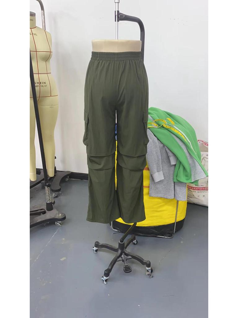 2025 Spring/Fall Elastic Waist Drawstring High-Waist Cargo Pants for Women—Loose Fit, Flap Pockets, Commuter Style.
