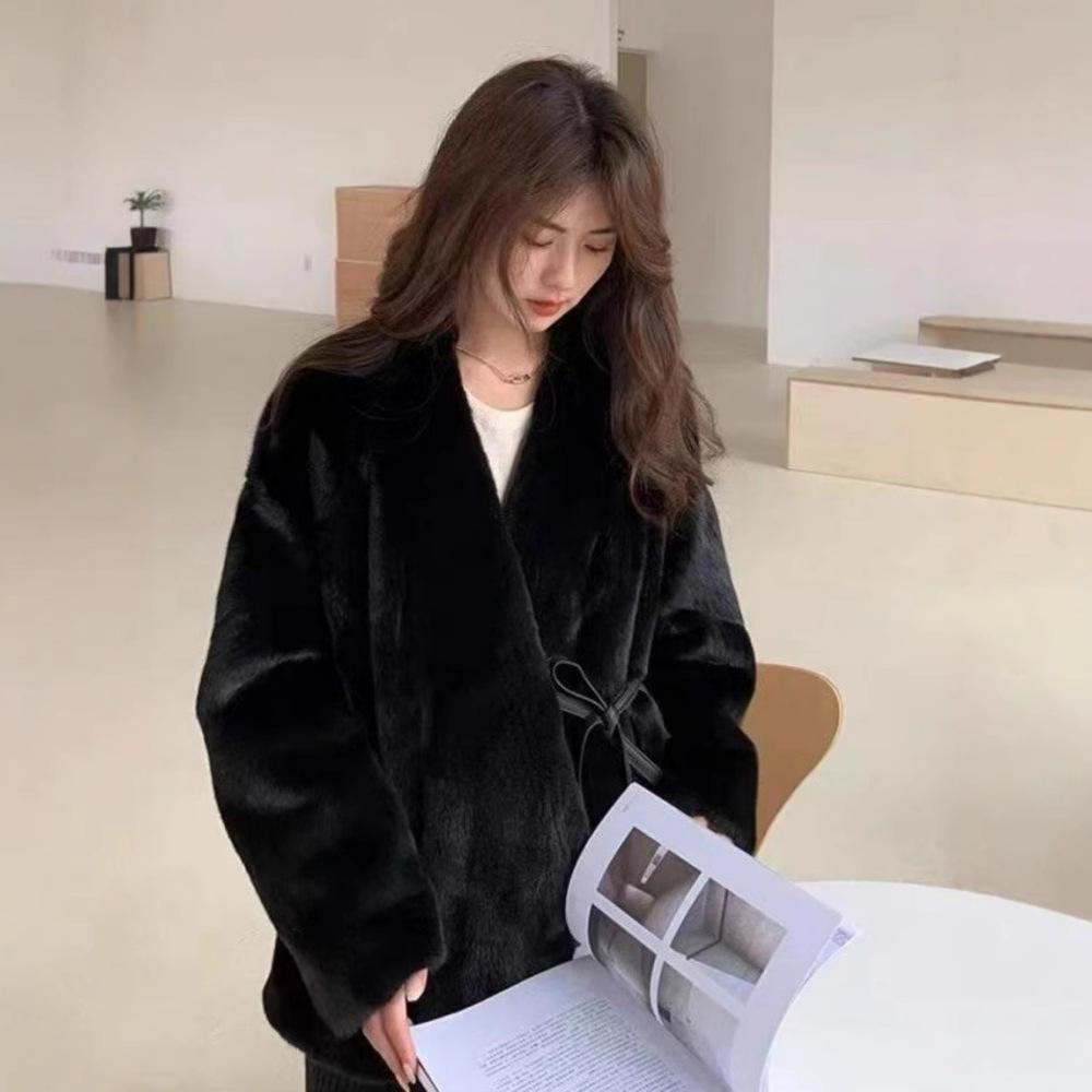 Женский меховой интегрированный свитер 2024 года, новый популярный небольшой экологически чистый мех, модный высококачественный плюшевый свитер из норки
