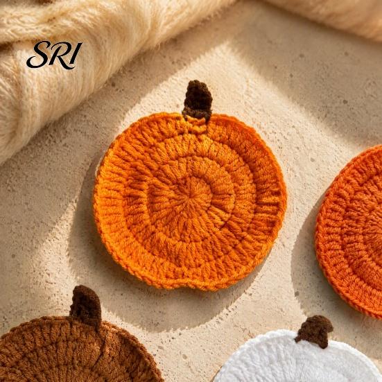 Pumpkin Shaped Table Pads Handmade Crochet Coasters for Mugs Bowls, Heat Resistant Yarn Decorative Desk Drink Mats Autumn Decor, Fall Seasonal Setting