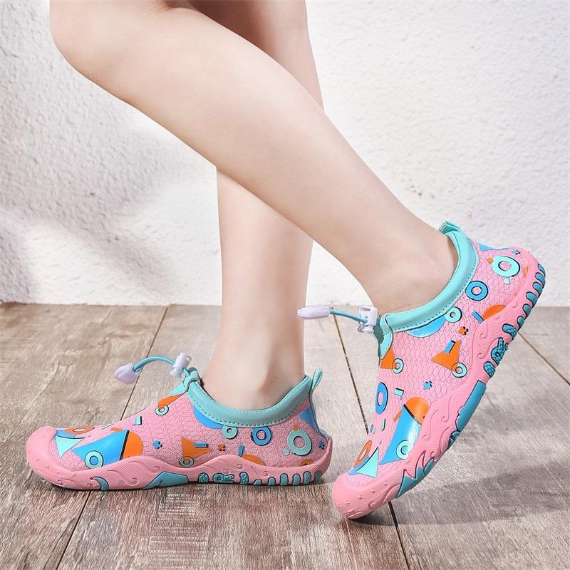 Детская водная обувь Детская аква-обувь Дренажные пляжные спортивные сандалии Быстросохнущие плавание босиком Кроссовки для катания на лодках, дайвинга и серфинга