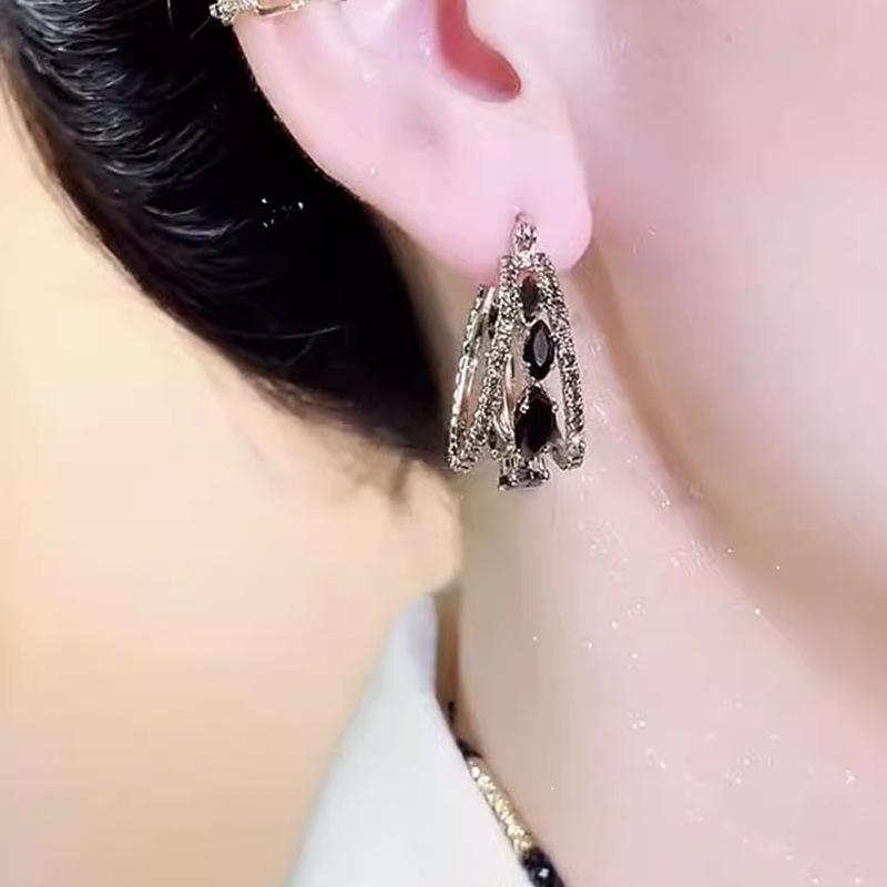 Элегантные серьги с черными кристаллами: Трендовый 2023, Легкий, Роскошный Французский Стиль для… Больше