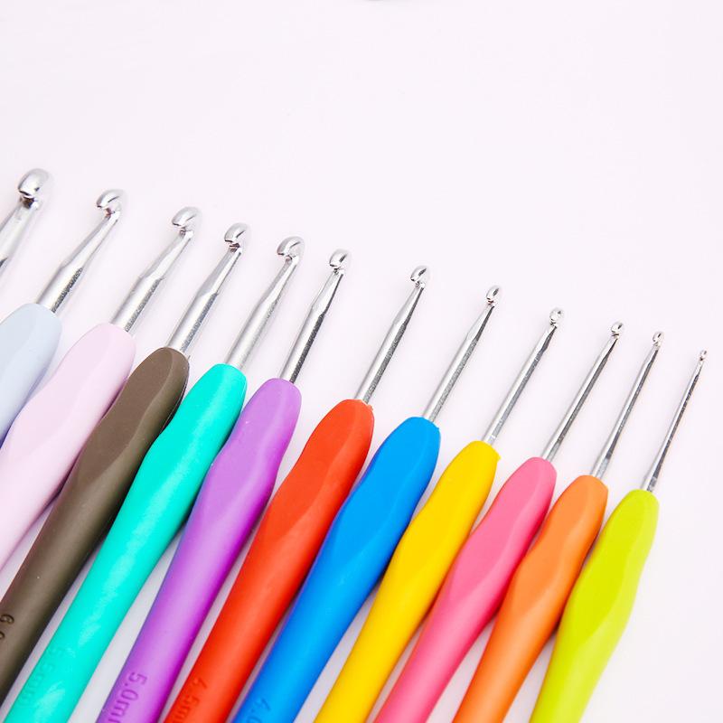 12 Sizes Crochet Hooks Set for Arthritic Hands Ergonomic Soft Grip Handles Crochet Kit for Beginners Needlework Gifts for Women